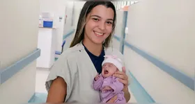 A pequena Dafne teria hoje uma semana de vida, se tivesse vindo ao mundo no tempo certo.