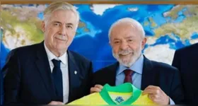 Ancelotti e Lula: o treinador da seleção perguntou a opinião do presidente sobre a convocação de Neymar.