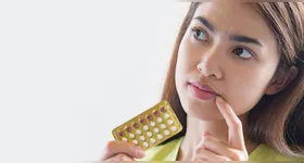 De acordo com a ginecologista e obstetra Monique Novacek, alguns anticoncepcionais podem, sim, influenciar o humor.