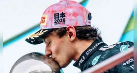 Pilotando pela Mercedes, o italiano de apenas 19 anos conquistou sua segunda vitória consecutiva na temporada.