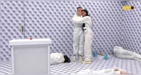 Imagem ilustrativa da notícia Após 60 horas, Elisa desiste do Quarto Branco do BBB 26