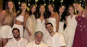 Fátima Bernardes aproveitou a virada ao lado do namorado e do ex.