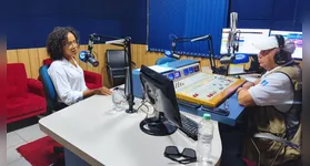 Jamile gerencia seu próprio empreendimento em Murumuru, conciliando o trabalho de manicure e vendedora com os estudos de enfermagem.