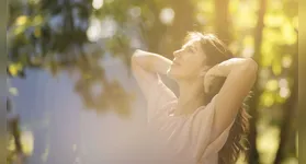 Especialistas afirmam que poucos minutos por semana já são suficientes, mas a "dose" exata varia conforme as características individuais e o ambiente.