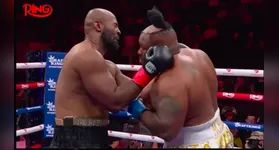 Jarrell Miller protagonizou um momento inusitado durante a luta contra Kingsley Ibeh.