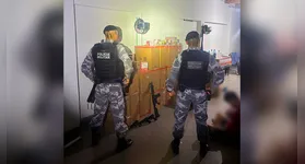 Suspeito foi detido em flagrante pela Polícia Militar e encaminhado à delegacia para prestar esclarecimentos.