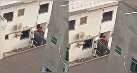 Vídeo mostra casal em ato íntimo na escadaria do Fórum de Iúna; caso é investigado pela Polícia Civil.