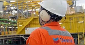 A Chevron, hoje a única grande petroleira dos Estados Unidos com operações na Venezuela, registrou alta de 7,3% nas ações após o ataque ao país sul-americano.