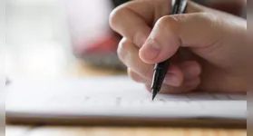 Oportunidades em concursos públicos na educação para 2026.