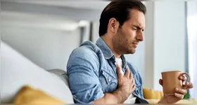 Mesmo associada a reações nocivas e a um maior risco de complicações graves, como AVC e insuficiência cardíaca, a síndrome do coração festeiro segue sendo subestimada.