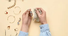 Para quem deseja restaurar a aparência dessas peças em casa, há truques eficazes e acessíveis.