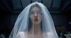 Os oito episódios da série já estão disponíveis na plataforma de streaming.