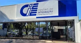 As bolsas-auxílio variam conforme a carga horária e a empresa contratante, e todas incluem auxílio-transporte.