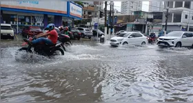 A orientação é que motoristas busquem rotas alternativas caso precisem se deslocar nos períodos críticos.