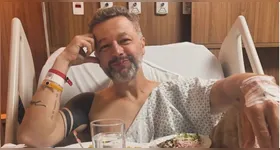 Ele atualizou o quadro de saúde em postagem nas redes sociais e contou que passou por um bloqueio analgésico para conter as dores que o afetavam há semanas.