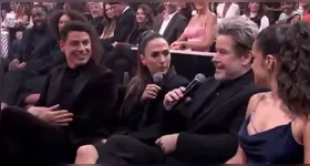 No programa de Angélica, ela fez piadas sobre as cenas românticas de Grazi Massafera e Murilo Benício nos bastidores de Três Graças.