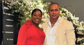 Durante a internação, Jojo esteve ao lado do namorado.