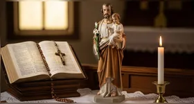 Além da entrega de currículos, a fé em São José ajuda os devotos a conseguir emprego