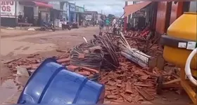 A colisão resultou em destruição de alguns pontos da cidade