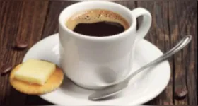 Aquele cafezinho após almoço não faz tão bem assim