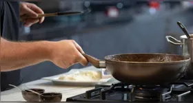 Para refogar bem os legumes, basta usar gelo