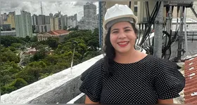 Arielly Pereira, é docente de uma instituição de ensino superior e doutoranda em Engenharia Mecânica.