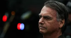 Bolsonaro segue internado na UTI.