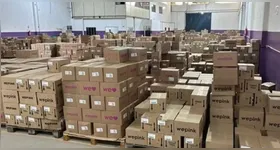 Depósito com produtos da WePink foi interditado após fiscalização identificar falta de licenças e problemas estruturais em Anápolis