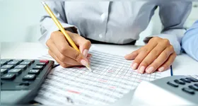 As remunerações iniciais variam conforme o cargo e o nível de escolaridade.