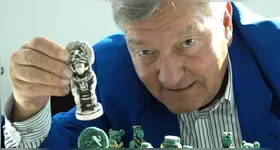 Os representantes do autor confirmaram a morte neste domingo (11).