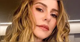 A famosa foi enfática ao rejeitar a interpretação romântica do gesto.