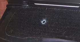 Em nota, a Polícia Civil afirma que registrou o caso na Delegacia de Homicídios de Agentes Públicos (DHAP). A ocorrência foi classificada como dano simples contra patrimônio.
