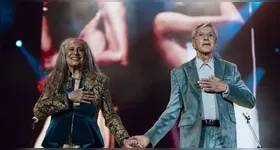 A transmissão ocorreu pelo canal oficial do Grammy no YouTube, antes da cerimônia principal.