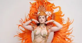 Kerolay estreia neste ano como musa da ala musical da escola Estrela do Terceiro Milênio.