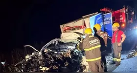 A ambulância ficou completamente destruída. O acidente aconteceu na BR-010, no sudeste paraense.