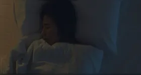 A paralisia do sono deixa a pessoa consciente, mas sem conseguir se mover.