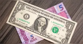 Internamente, o Brasil se beneficia de um diferencial de juros elevado e do fluxo de capital estrangeiro.