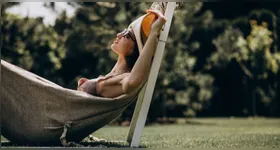 Um fim de semana de descanso é fundamental para viver bem.