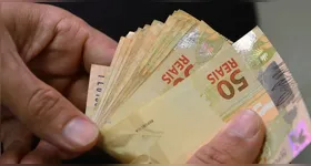 A partir deste mês, trabalhadores com renda mensal total de até R$ 5 mil ficam totalmente isentos do imposto.