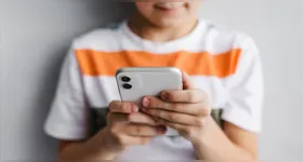 Caso o texto seja aprovado, algumas plataformas  deverão impedir a criação ou a manutenção de contas individuais por crianças e adolescentes com menos de 16 anos.