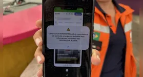 Ao receber a notificação, a recomendação é buscar um local seguro.