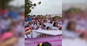 Manifestantes caminham pelas ruas de Marabá durante a 23ª Marcha das Mulheres, exigindo o fim do feminicídio e maior acesso a direitos básicos.