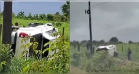 O carro era conduzido por um motorista e também estava presente uma assessora do deputado