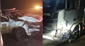 Parte da frente da viatura ficou destruída