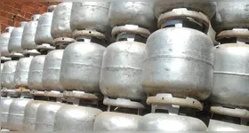 O programa busca enfrentar a chamada pobreza energética, garantindo acesso a uma fonte de energia mais limpa e segura.