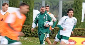 Gattuso, campeão do mundo pela Itália em 2026, quer fazer história agora como técnico.