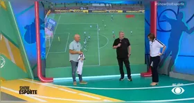 Durante o Show do Esporte, Glenda Kozlowski vestiu a camisa do Remo em homenagem ao retorno do clube à elite.