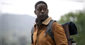 Xavier Collins (Sterling K. Brown) encara os perigos e as incertezas do mundo exterior na segunda temporada de Paradise.