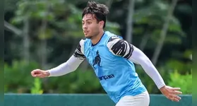 Paysandu enfrenta desafios após rebaixamento, enquanto Leandro Vilela é contratado pelo Náutico em meio a dúvidas sobre sua recuperação