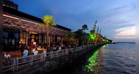 Além de espaços de lazer e serviços como shoppings e comércio, órgãos públicos também terão os horários alterados.